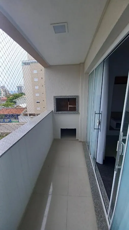 Otimo Apto De 02 Quartos A 150 M Da Praia Porto Belo